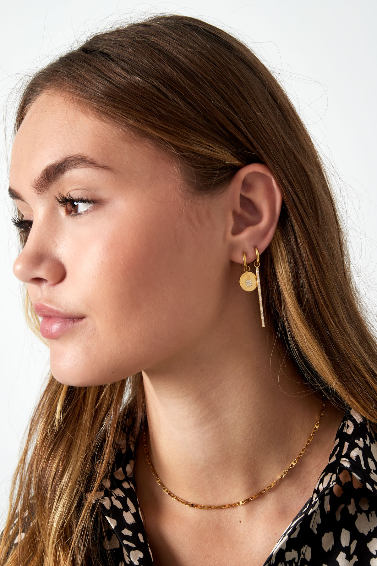 Zircon row earrings - gold h5 Picture2